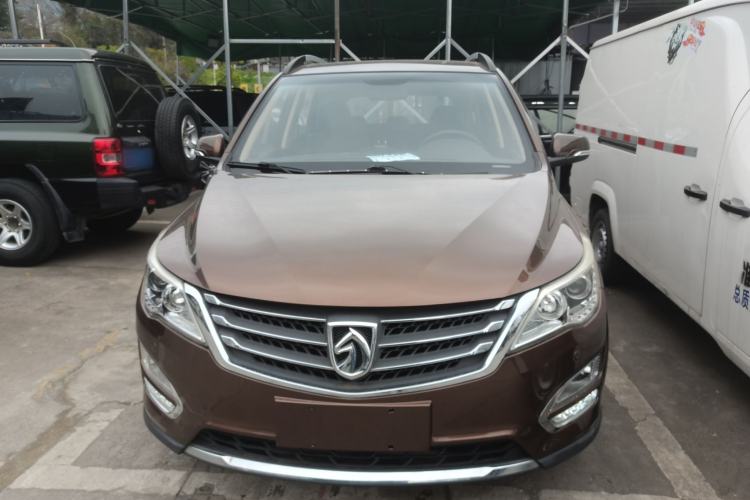 Used Baojun 560 2015 1.8L manual luxury version
