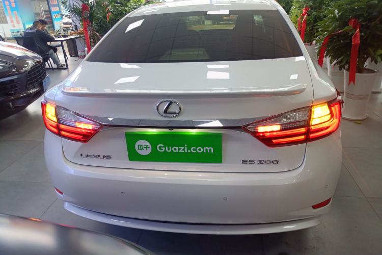 Used Lexus ES 2016 200 Midnight Special Limited Edition Rear