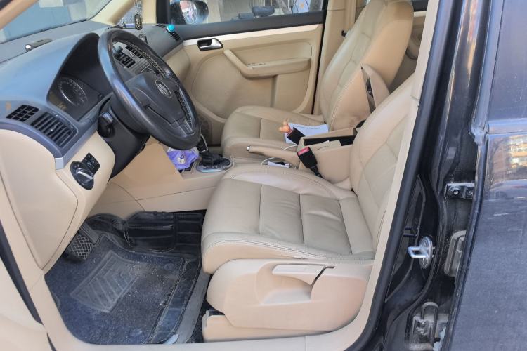 Used Volkswagen Touran 2011 1.4T DSG Zhiya Edition 5 Seats Left Front Seat