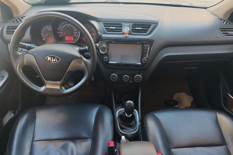 Used Kia K2 2015 Sedan 1.4L MT GLS Center Console