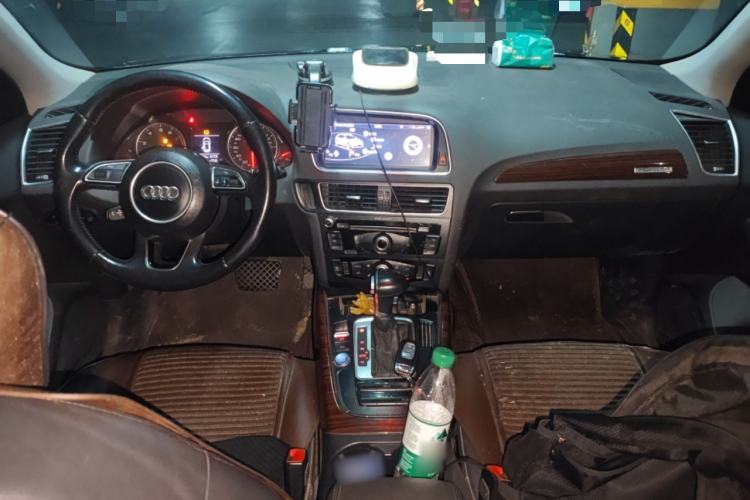 Used Audi Q5 2017 40 TFSI Technology Edition Center Console