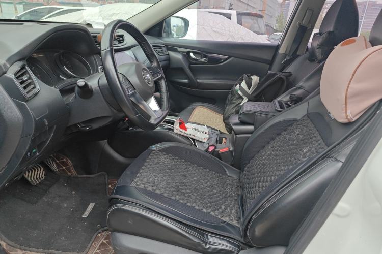 Used Nissan X-Trail 2019 2.0L CVT Smart Connect Comfort Edition 2WD
