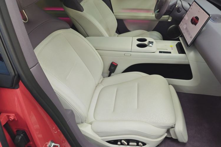 Used Avatr 06 2025 Pro Range-Extended Edition Right Front Seat