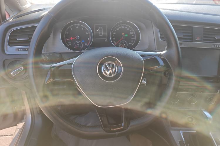 Used Volkswagen Golf 2015 1.6L Automatic Comfort Model