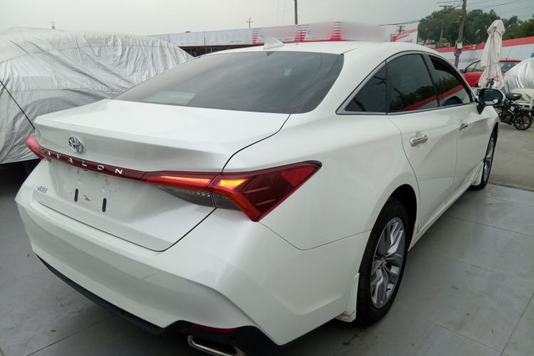 Used Toyota Avalon 2019 2.0L Ambition Edition China VI
