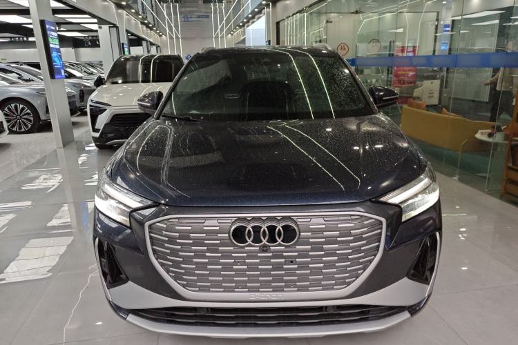 Used Audi Q4 e-tron 2024 40 e-tron Boundary Edition in Midnight Blue Front