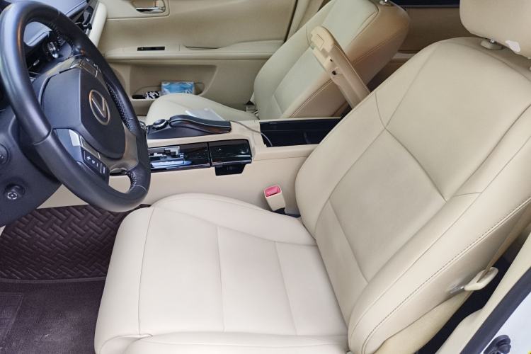 Used Lexus ES 2013 300h Elite Edition