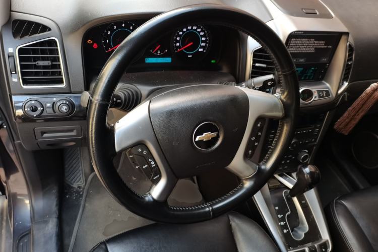 Used Chevrolet Captiva 2012 2.4L 4x4 Flagship Edition 7 Seats