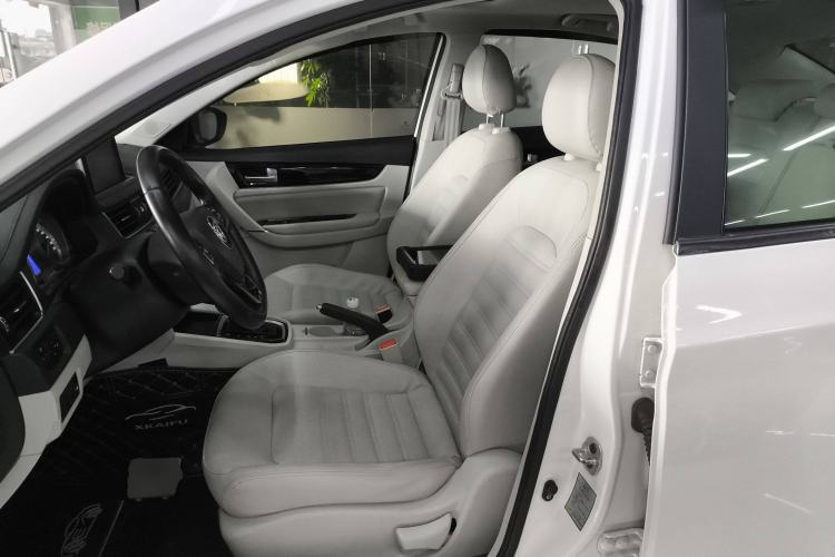 Used FORTHING Joyear S50 2017 1.6L CVT Luxury Model
