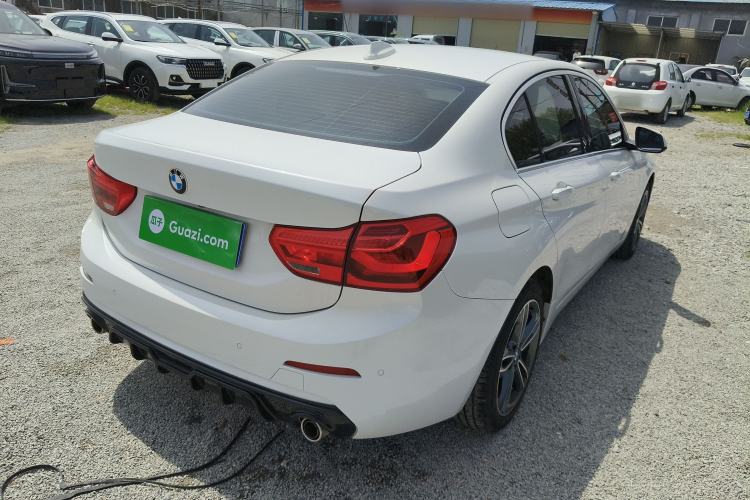 Used BMW 1 Series 2019 118i Fashion Model Rear Right 45 Deg