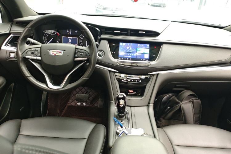 Used Cadillac XT6 2022 2.0T Six-Seater Four-Wheel-Drive Luxury Version Center Console