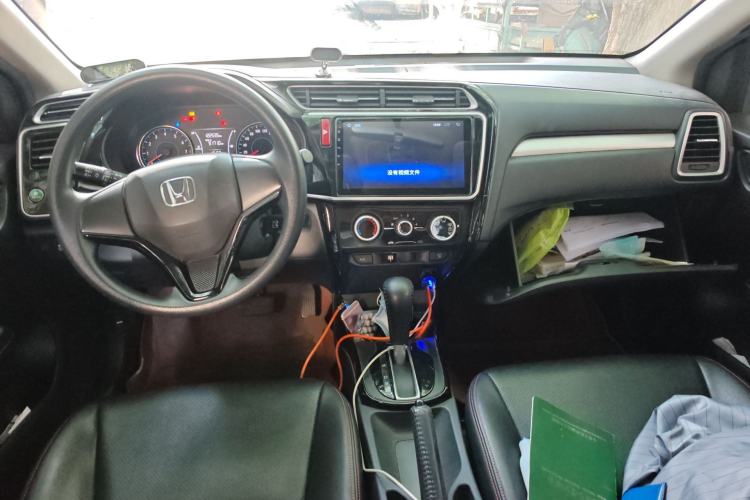 Used Honda Gienia 2017 1.5L CVT Comfort Version Center Console