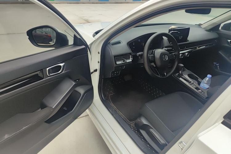 Used Honda Civic 2023 240TURBO CVT Dynamic Edition Driver Seat