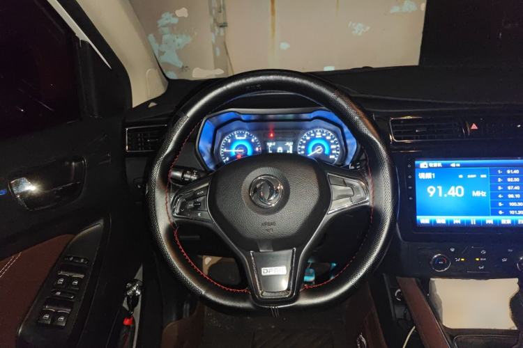 Used Dongfeng Fengon 580 2017 1.5T Manual Luxury Model
