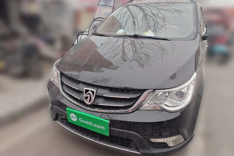 Used Baojun 730 2014 1.5L manual Comfort version 7 seats
