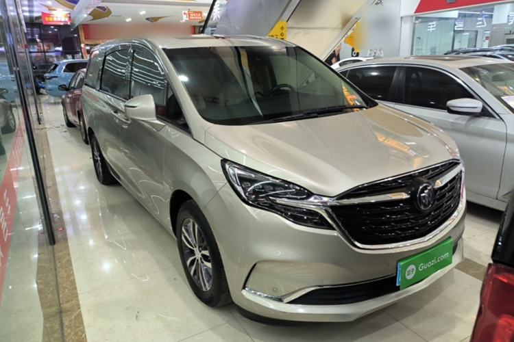 Used Buick GL8 2022 ES Landtrek 653T Luxury Edition Front Right 45 Deg