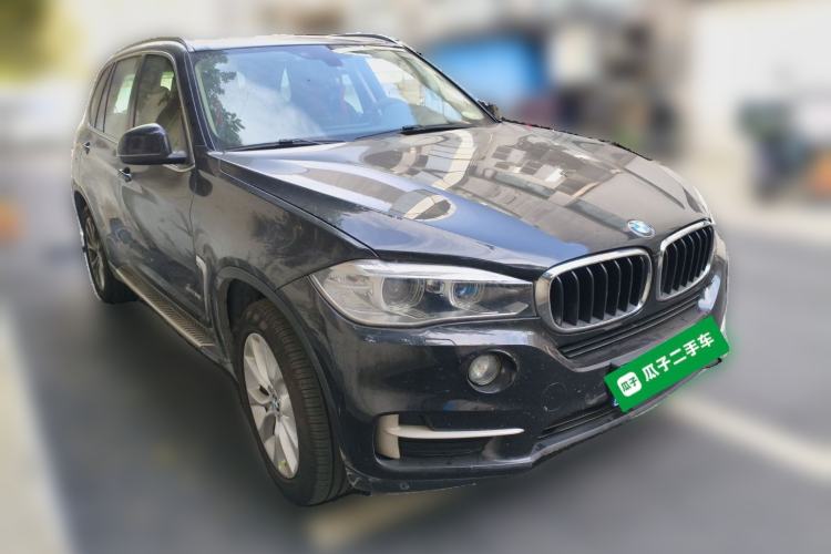 Used BMW X5  Front Right 45 Deg