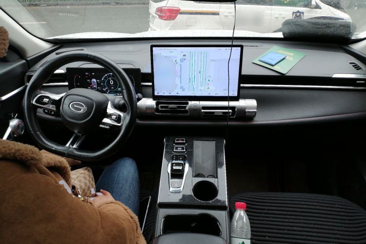 Used GAC Trumpchi EMKOO 2022 1.5T Supernova Pro Edition Center Console