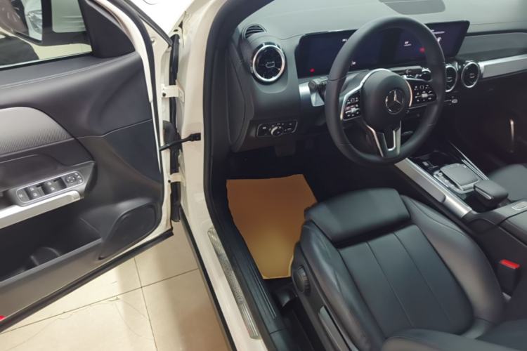 Used Mercedes-Benz GLB 2022 Second Facelift GLB 200 Fashion Edition