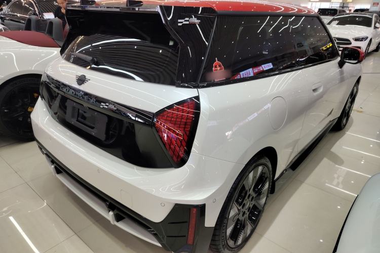 Used MINI Electric COOPER JCW 2025 JOHN COOPER WORKS
