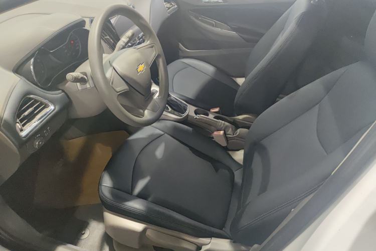 Used Chevrolet Cruze 2016 1.5L Automatic Stylish Sunroof Version Left Front Seat