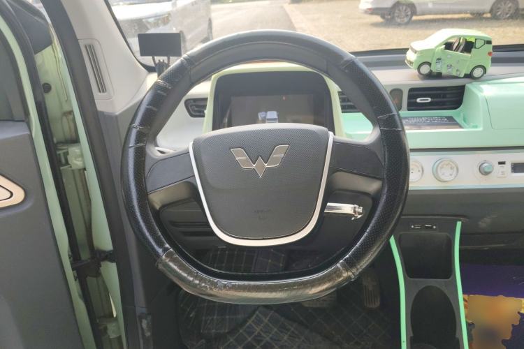 Used Wuling Hongguang MINIEV 2022 Macaron Premium Model – Lithium Iron Phosphate