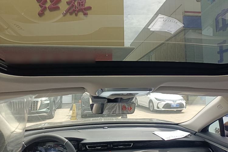 Used Hongqi H5 2025 2.0T Automatic Xuan Ying Edition

