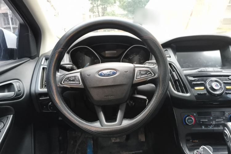 Used Ford Focus 2017 Sedan EcoBoost 125 Automatic Supreme Style SmartDrive Edition
