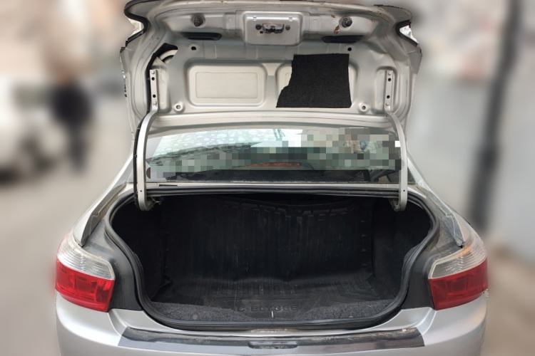 Used Citroen Elysee 2015 Zhishang Edition 1.6L Manual Fashion Model
