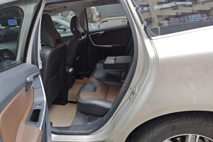 Used Volvo XC60 2017 T5 AWD Smart Range Edition Left Rear Seat