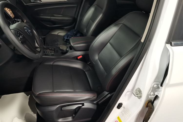 Used CHANGAN CS75 2016 1.8T Automatic Elite Model China V Standard
