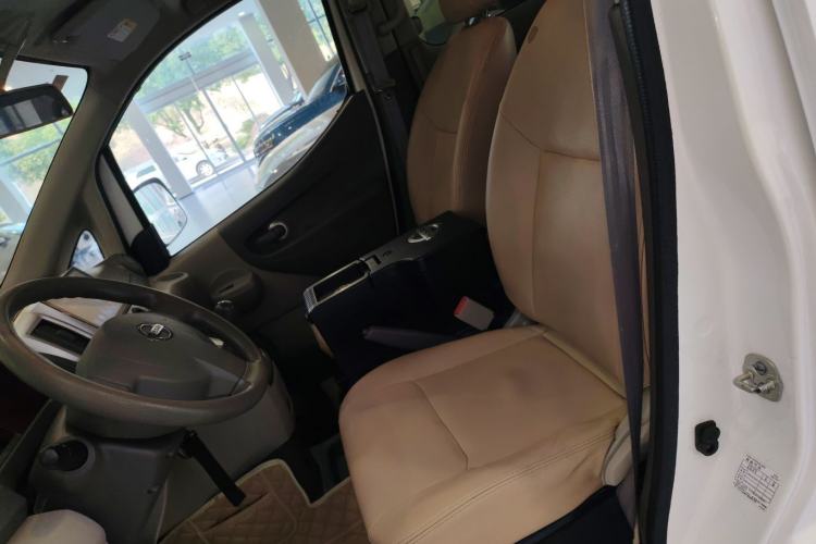 Used Nissan NV200 2016 Revised Version 1.6L Manual Luxury Edition
