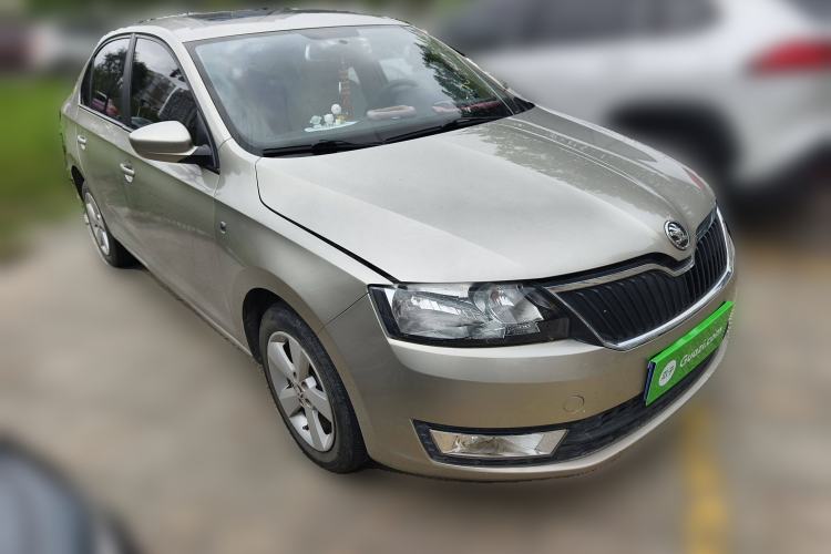 Used Skoda Rapid 2013 1.6L Automatic Smart Selection Model Front Right 45 Deg
