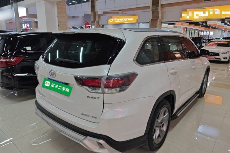 Used Toyota Highlander 2015 2.0T Four-Wheel Drive Luxury Edition 7-Seater Rear Right 45 Deg