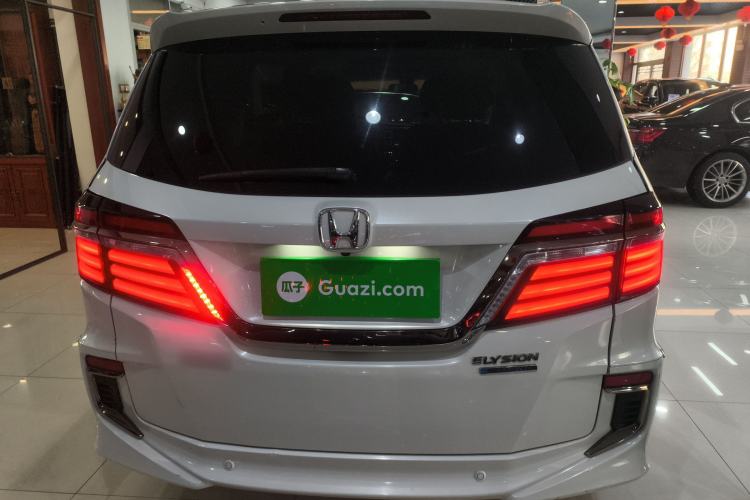 Used Honda Elysion 2019 2.0L Hybrid Luxury Edition
