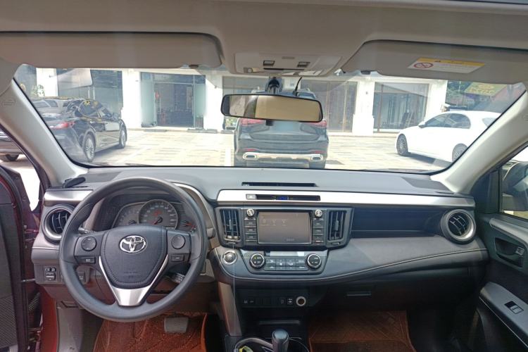 Used Toyota RAV4 2016 2.0L CVT Two-Wheel Drive Fashion Edition China V Standard Center Console
