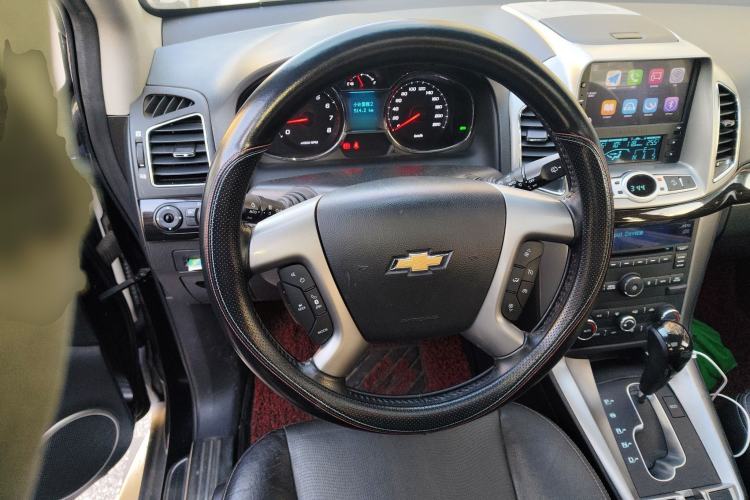 Used Chevrolet Captiva 2017 2.4L 4x4 Flagship Edition 7-Seater Steering Wheel