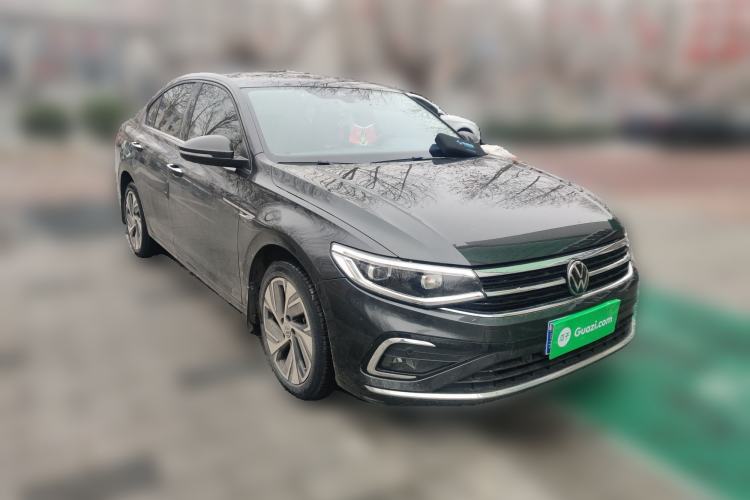 Used Volkswagen Bora 2023 300TSI DSG Prestige Edition Front Right 45 Deg