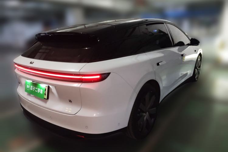 Used Li Auto Li Auto i6 2025 Model Four-Wheel-Drive Standard Type
