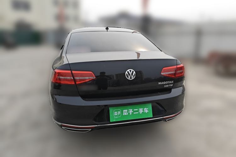 Used Volkswagen Magotan 2017 330TSI DSG Luxury Model Rear