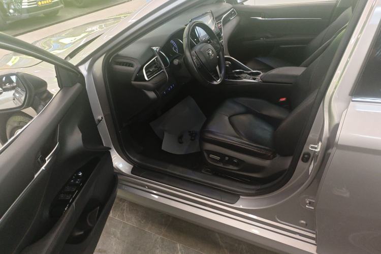 Used Toyota Camry 2022 2.0GVP Premier Edition Driver Seat