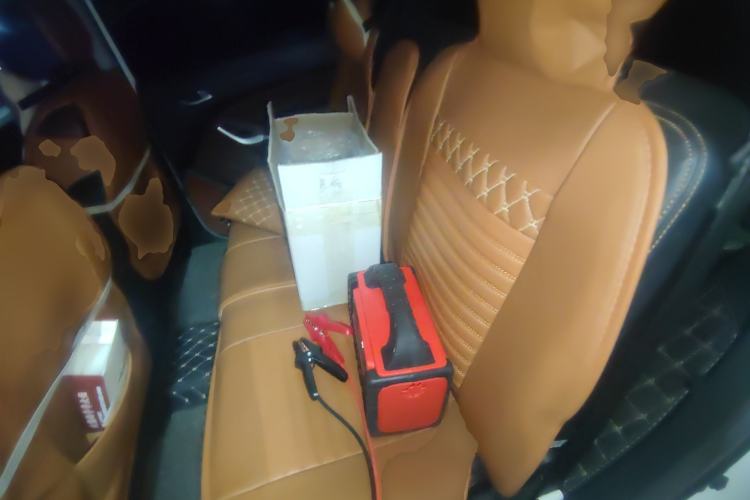 Used JMC Yusheng S350 2016 2.0T Automatic All-Wheel Drive Gasoline Luxury Version with Sunroof 5 Seats Left Rear Seat