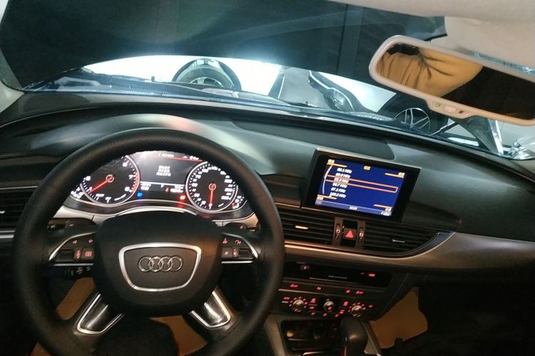 Used Audi A6L 2018 30th Anniversary Edition 35 TFSI Fashion Model Center Console