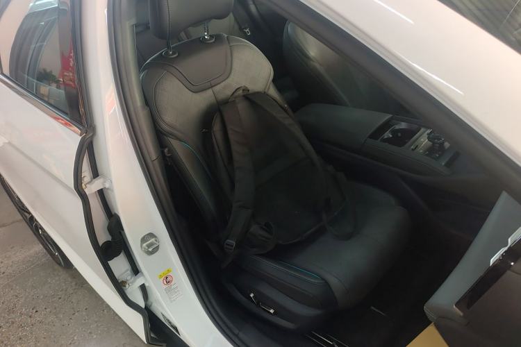 Used BYD Qin L 2025 DM-i Smart Drive 120KM Excellence Model
