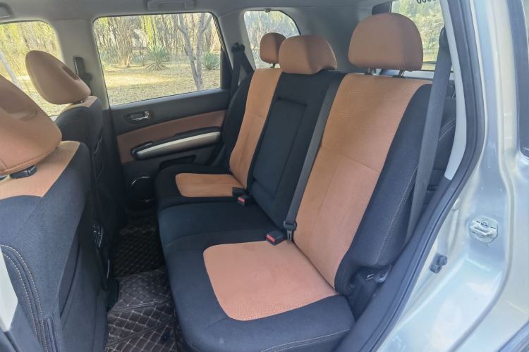 Used Dongfeng Fengdu MX6 2016 2.0L CVT Two-Wheel Drive All-Around Version
