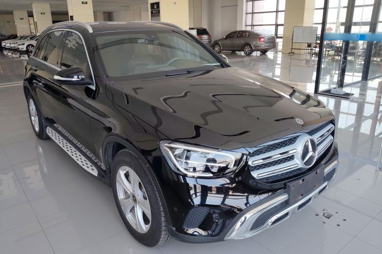 Used Mercedes-Benz GLC 2020 Facelifted GLC 260 L 4MATIC Dynamic Edition Front Right 45 Deg