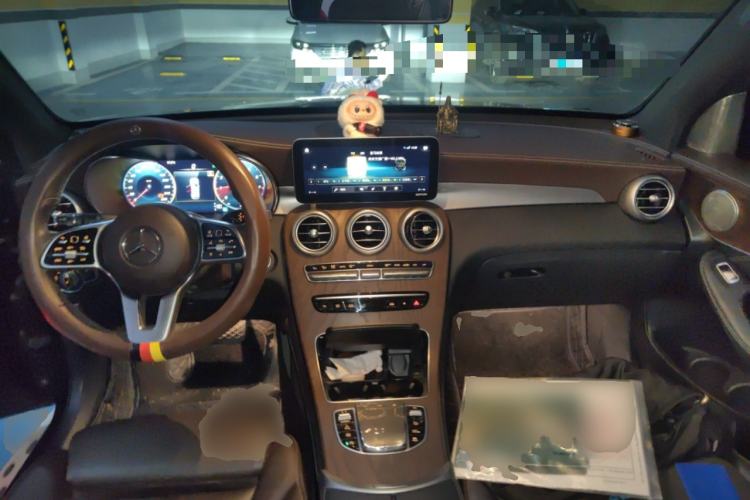 Used Mercedes-Benz GLC 2020 Facelift GLC 260 L 4MATIC Luxury Edition Center Console