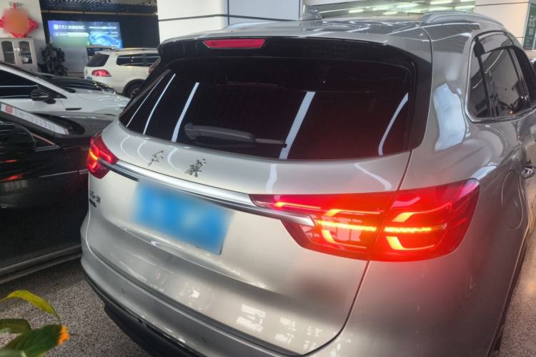 Used Hongqi HS5 2022 Facelifted Version 2.0T Smart Connect Flagship All-Wheel-Drive Edition Rear