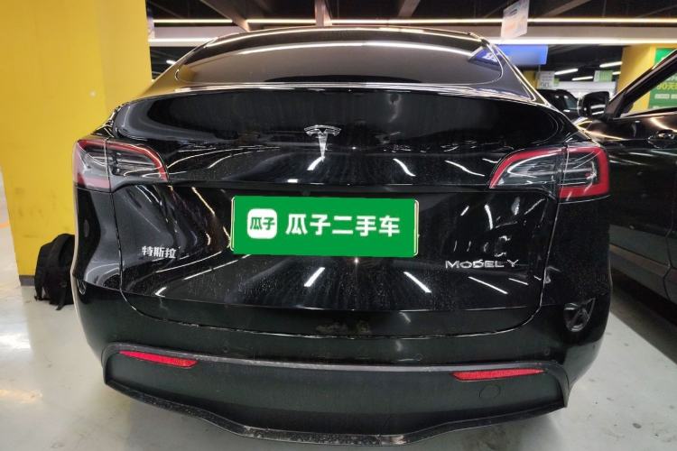 Used Tesla Model Y 2023 Long-Range All-Wheel-Drive Version
