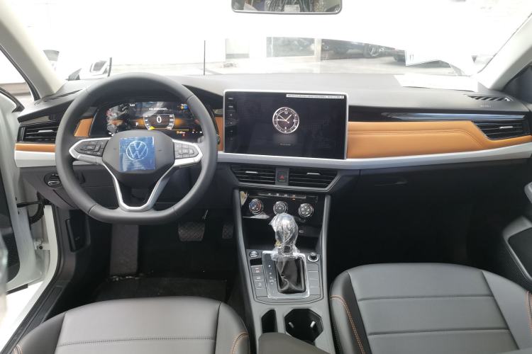Used Volkswagen Bora 2026 200TSI DSG Yuexing Navigation Edition Center Console